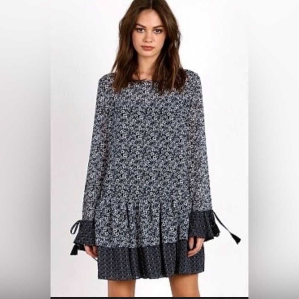 Tularosa Women’s Navy Floral Berkley Mini Dress. Size: Small Dark Cottagecore